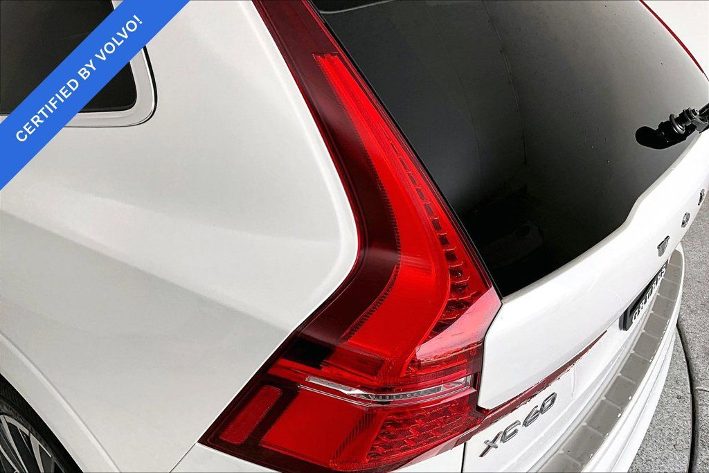 Used 2022 Volvo XC60 B5 Momentum w/ Climate Package AWD/4WD image 35