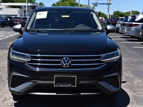 Certified 2024 Volkswagen Tiguan Wolfsburg Edition w/ Panoramic Sunroof Package AWD/4WD image 4