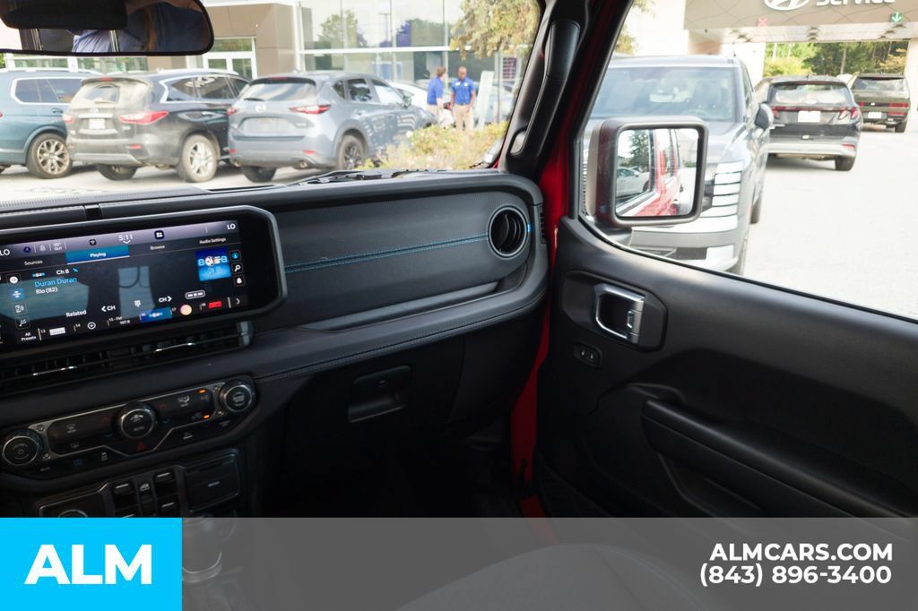 Used 2024 Jeep Wrangler Unlimited Rubicon 4xe AWD/4WD image 17