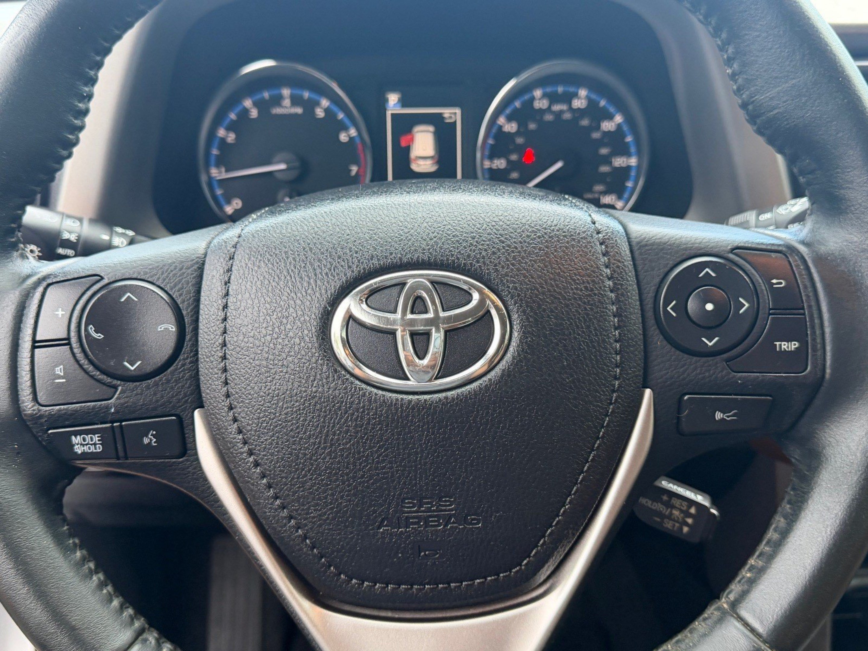 Used 2016 Toyota RAV4 Limited FWD image 38