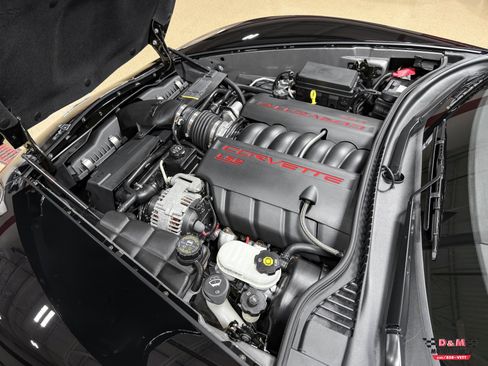 Used 2005 Chevrolet Corvette Convertible w/ Preferred Equipment Group RWD image 9