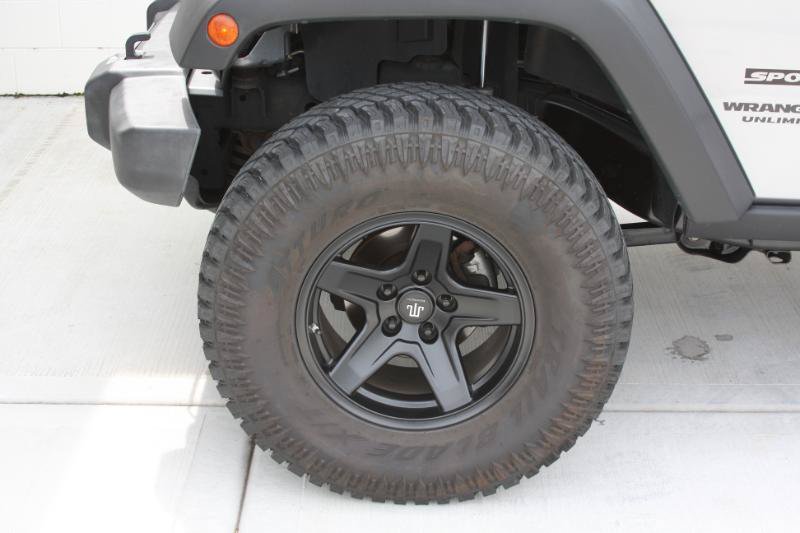 Used 2017 Jeep Wrangler Unlimited Sport w/ Quick Order Package 24S AWD/4WD image 37