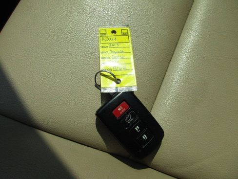 Used 2013 Toyota RAV4 Limited AWD/4WD image 30