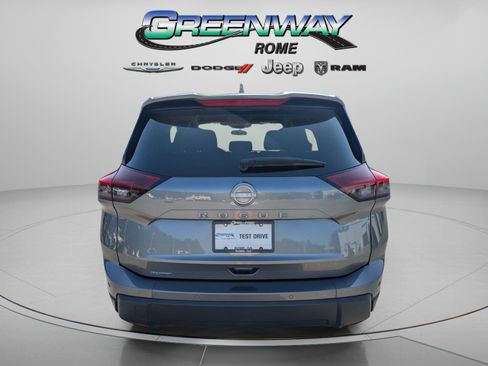 Used 2026 Nissan Rogue SV FWD image 6