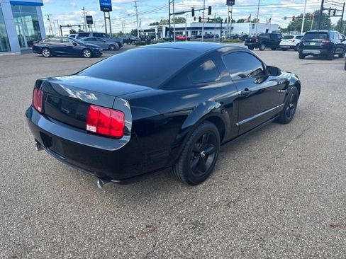 Used 2009 Ford Mustang GT RWD image 3