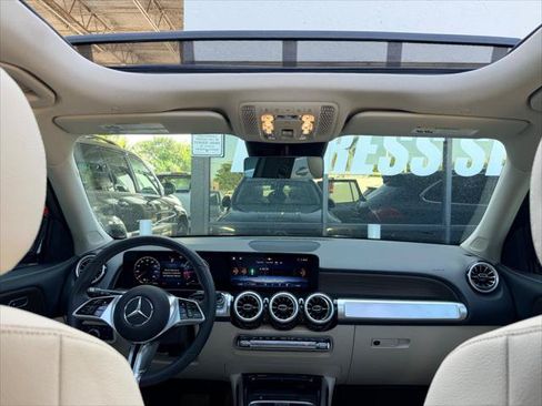 Used 2026 Mercedes-Benz GLB 250 w/ Exclusive Package image 18