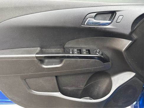 Used 2019 Chevrolet Sonic LT w/ Convenience Package FWD image 20