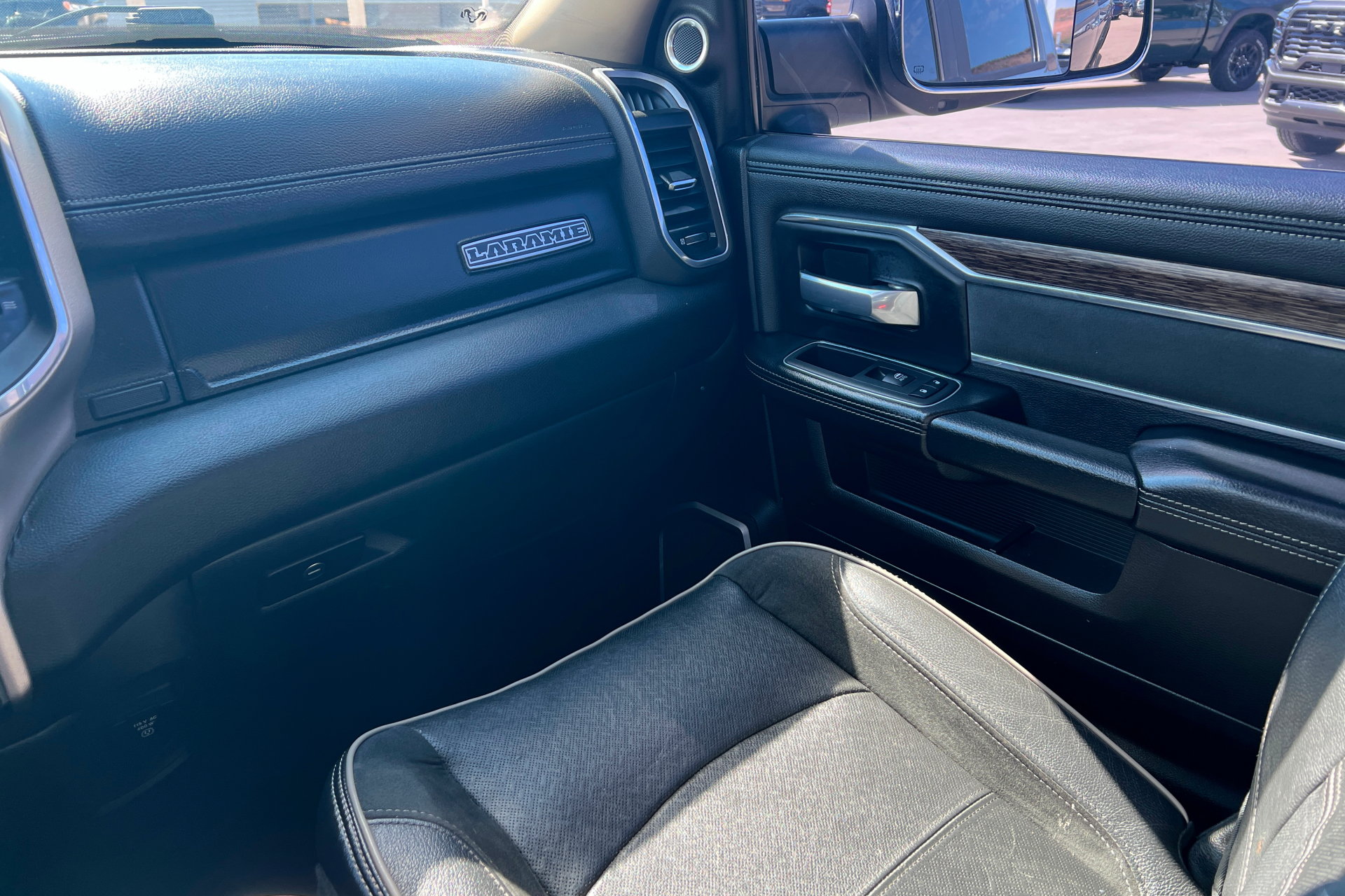 Used 2020 RAM 2500 Laramie AWD/4WD image 10