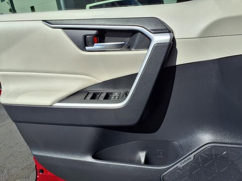 Used 2019 Toyota RAV4 XLE image 26