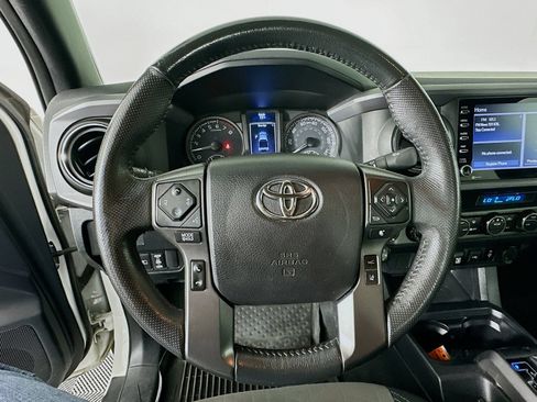 Used 2021 Toyota Tacoma TRD Sport AWD/4WD image 12