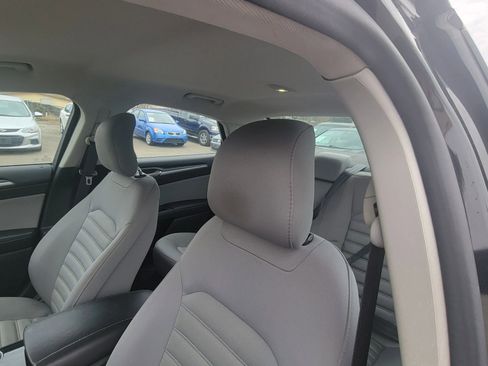 Used 2014 Ford Fusion S image 11