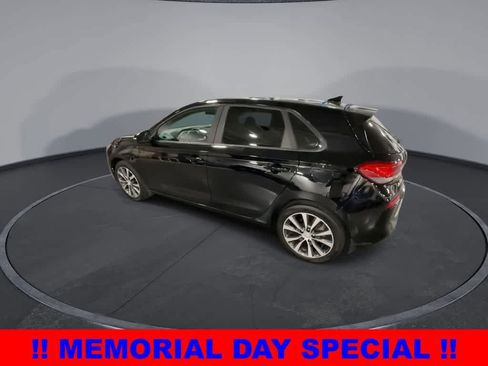 Used 2019 Hyundai Elantra GT w/ Style Package 02 FWD image 6