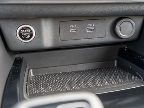 Used 2023 Nissan Rogue SV image 26