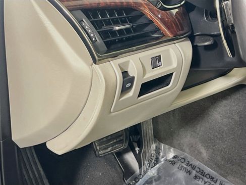 Used 2019 Cadillac CTS Sedan RWD image 10