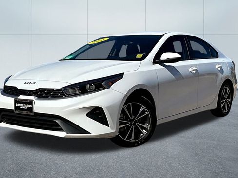 Used 2024 Kia Forte LXS w/ LXS Technology Package image 1