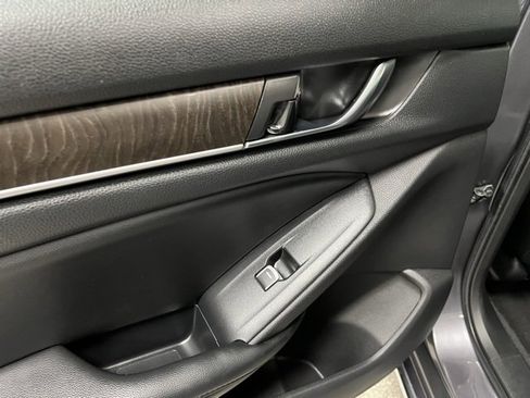 Used 2022 Honda Accord EX-L image 48