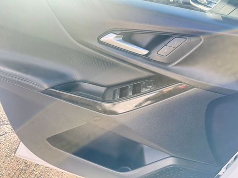 Used 2025 Chevrolet Equinox LT image 20