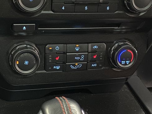 Used 2016 Ford F150 XLT w/ Equipment Group 302A Luxury AWD/4WD image 22