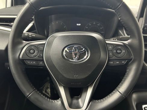 Certified 2025 Toyota Corolla SE FWD image 18