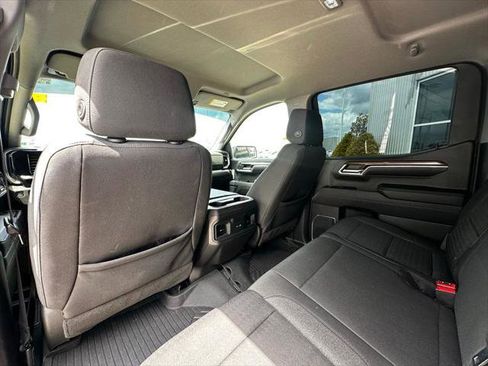 Used 2023 Chevrolet Silverado 1500 LT Trail Boss w/ LPO, Dark Essentials Package AWD/4WD image 25