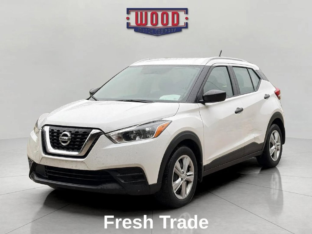 Used 2018 Nissan Kicks S FWD image 3