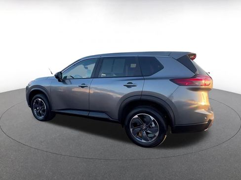 Used 2025 Nissan Rogue SV image 10