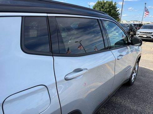 Used 2025 Jeep Compass Limited AWD/4WD image 33