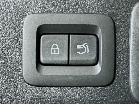 Used 2025 MAZDA CX-50 AWD 2.5 Hybrid w/ Premium Pkg image 29