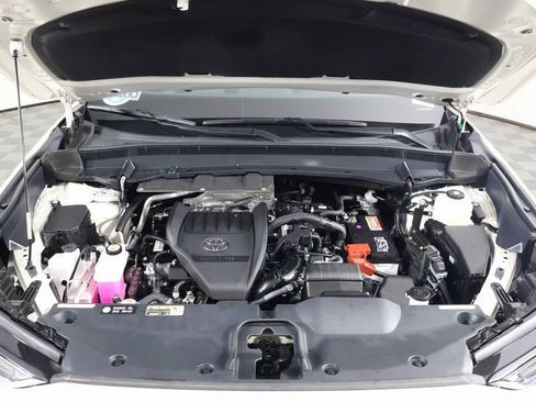 Used 2024 Toyota Grand Highlander FWD image 16