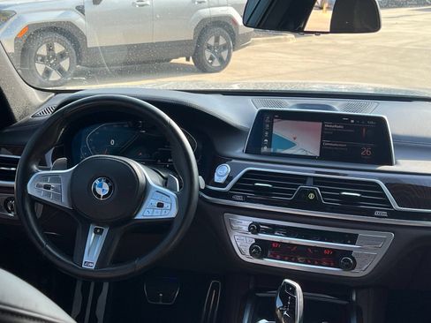 Used 2022 BMW 750i xDrive w/ Executive Package AWD/4WD image 22