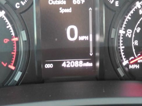 Used 2023 Toyota 4Runner SR5 Premium w/ Moonroof Package image 40