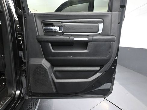 Used 2016 RAM 2500 Limited image 46