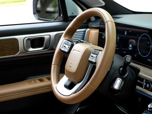 Used 2024 Hyundai Santa Fe Limited image 18