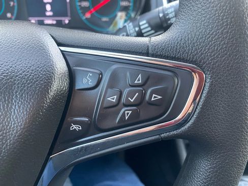 Used 2018 Chevrolet Cruze LT w/ Convenience Package image 12