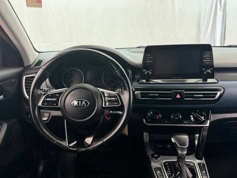 Used 2021 Kia Seltos S AWD/4WD image 21