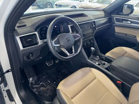 Used 2023 Volkswagen Atlas Cross Sport SEL R-Line image 20