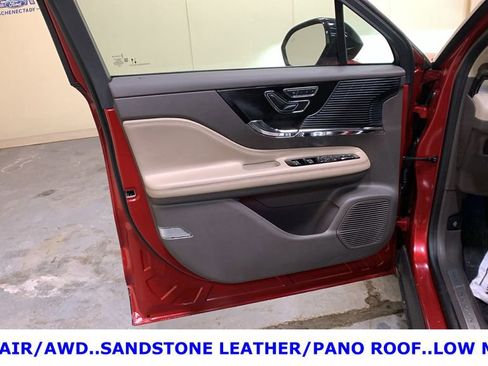 Used 2020 Lincoln Corsair AWD w/ Premium Package image 28