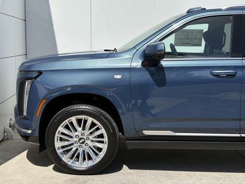New 2026 Cadillac Escalade Luxury AWD/4WD image 5
