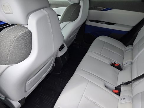 New 2025 Cadillac Optiq Luxury 1 w/ LPO, Floor Liner Package image 18