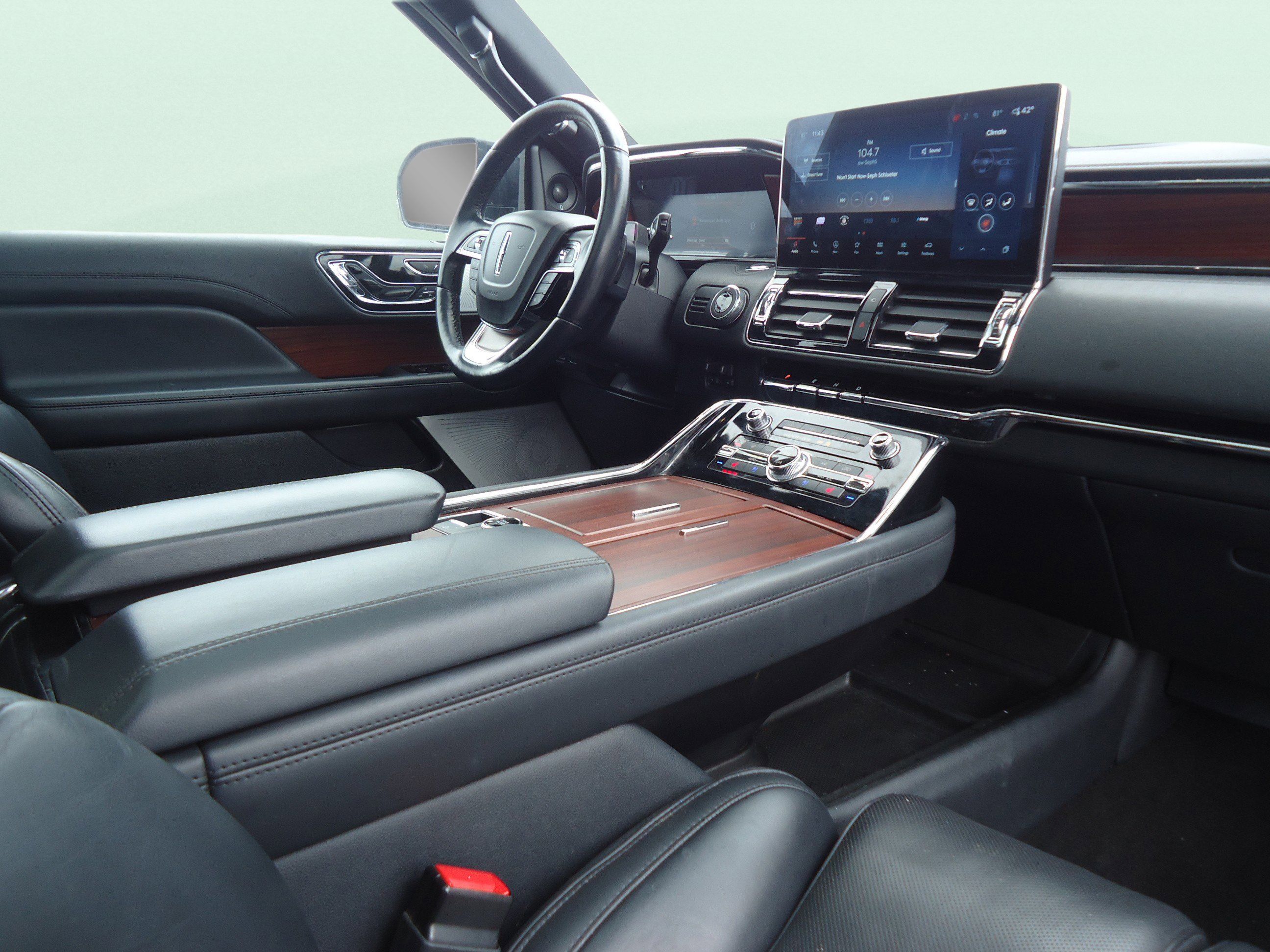 Used 2023 Lincoln Navigator Reserve AWD/4WD image 34