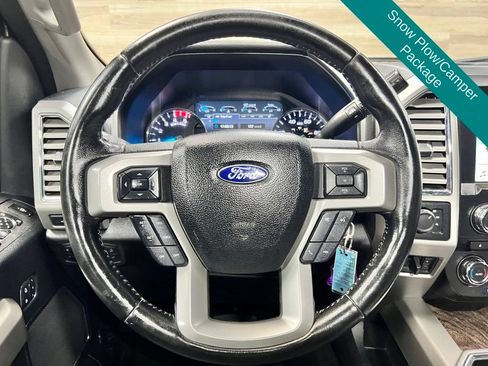 Used 2017 Ford F450 Lariat w/ Lariat Value Package AWD/4WD image 4