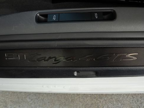 Certified 2023 Porsche 911 Targa 4 GTS AWD/4WD image 19