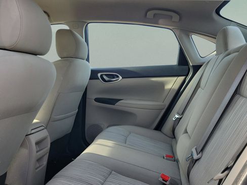 Used 2016 Nissan Sentra SV image 5