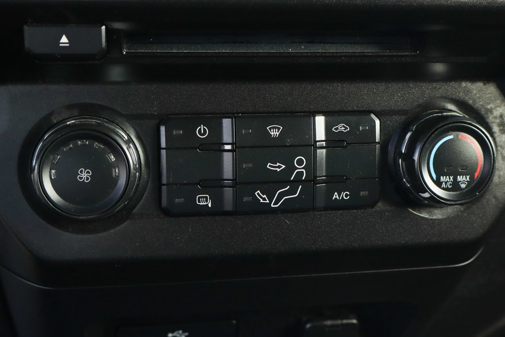 Used 2017 Ford F550 2WD Regular Cab Super Duty image 40