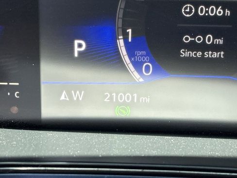 Certified 2022 Volkswagen Taos SE w/ Panoramic Sunroof Package FWD image 29
