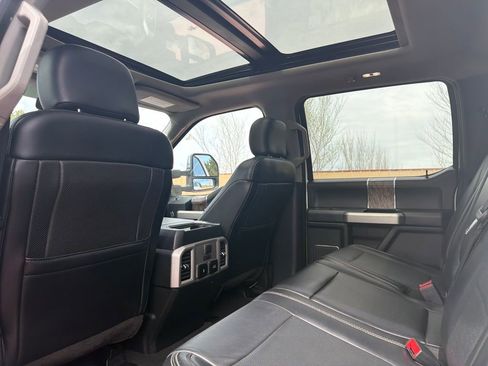 Used 2019 Ford F450 Lariat w/ Lariat Ultimate Package AWD/4WD image 23