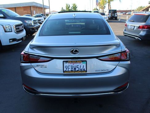Used 2023 Lexus ES 300h w/ Premium Package FWD image 6