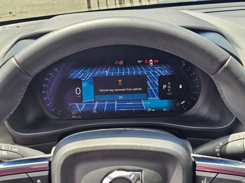 Certified 2023 Volvo XC40 B5 Plus w/ Protection Package Premier AWD/4WD image 27