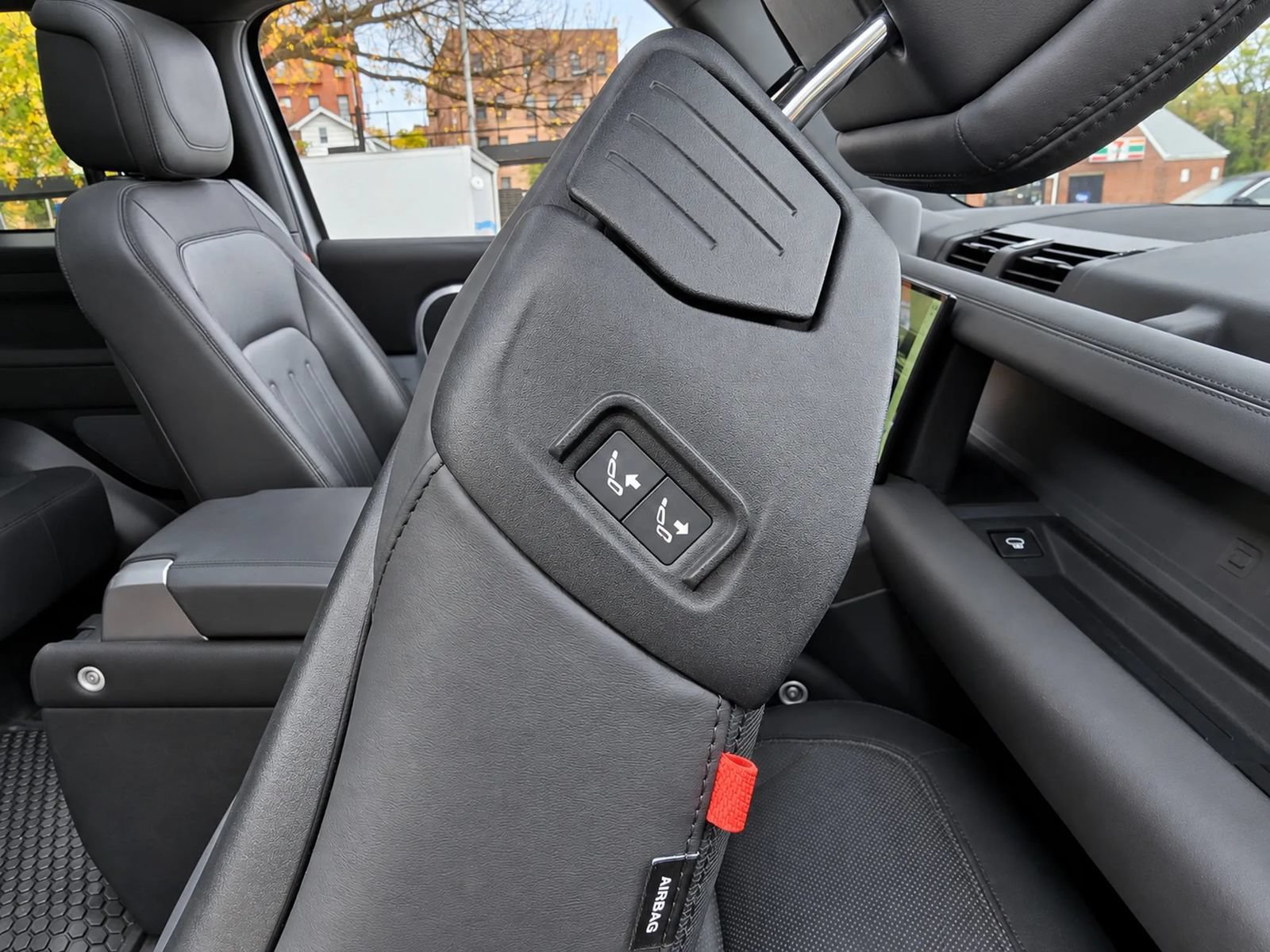 Used 2022 Land Rover Defender 90 X-Dynamic HSE AWD/4WD image 51