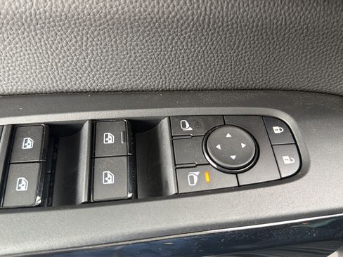 New 2026 Nissan Pathfinder SV w/ SV Premium Package AWD/4WD image 22